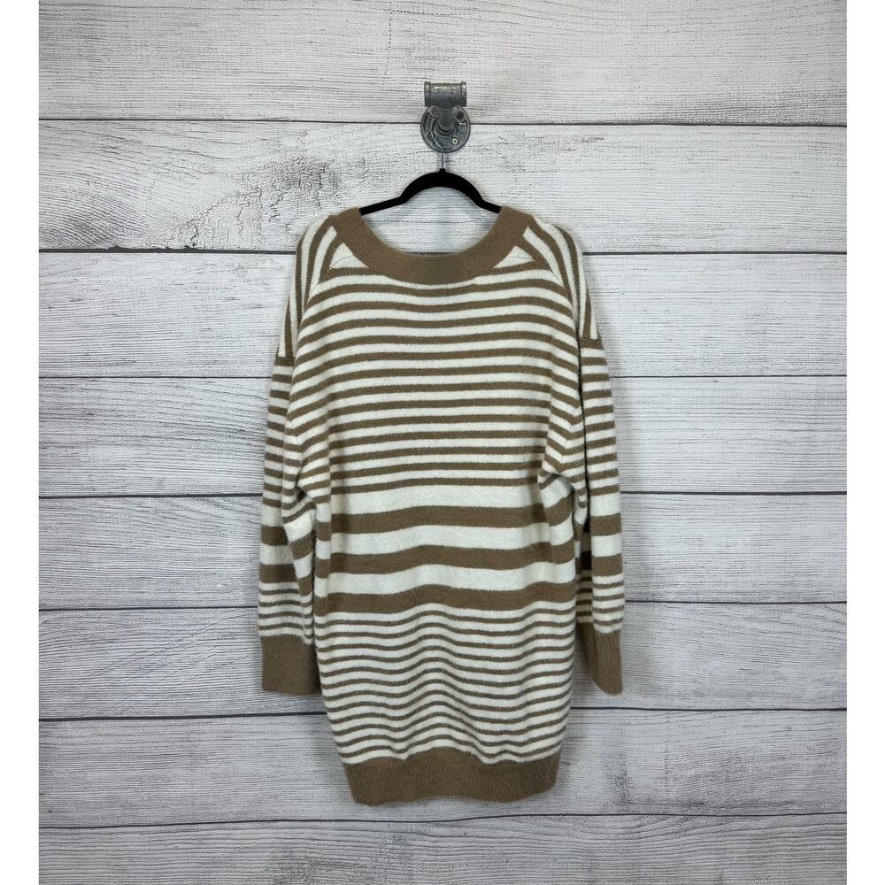 Ava & Viv Plus Size Cream & Tan Striped V-Neck Oversized Sweater Size 1X - Picture 9 of 9